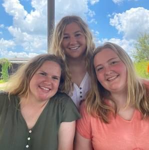 Meet your Posher, Abby